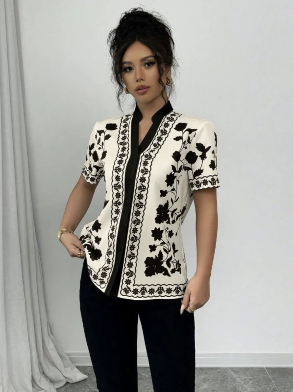ZARA Dulizhan Printed Collar Short Sleeve Top